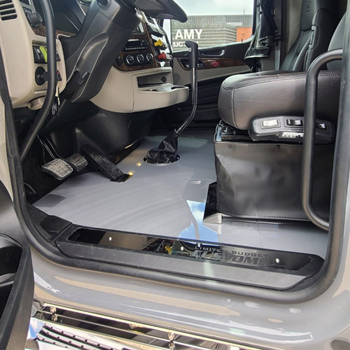 Aluminum Floor - 2 Piece For Peterbilt 589 With Cummins Engine
