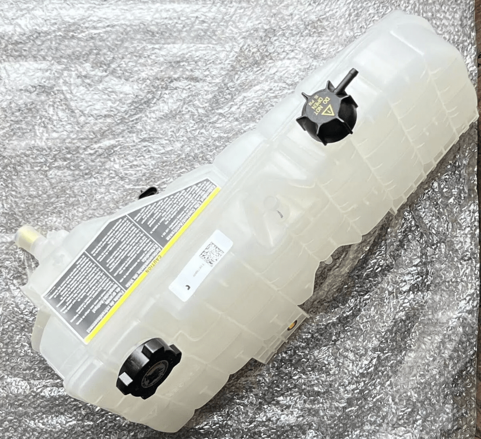 T1673009 | Genuine Paccar Radiator Surge Tank (for Kenworth, Peterbilt)