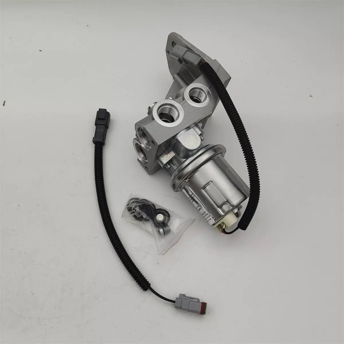 3944386 | Genuine Cummins Pump, Fuel Transfer