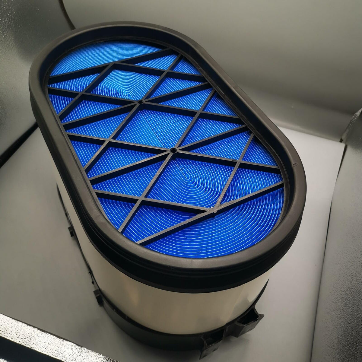 83456CARQ | Genuine Paccar Primary Oblong Round Air Filter (for Peterbilt, Kenworth)