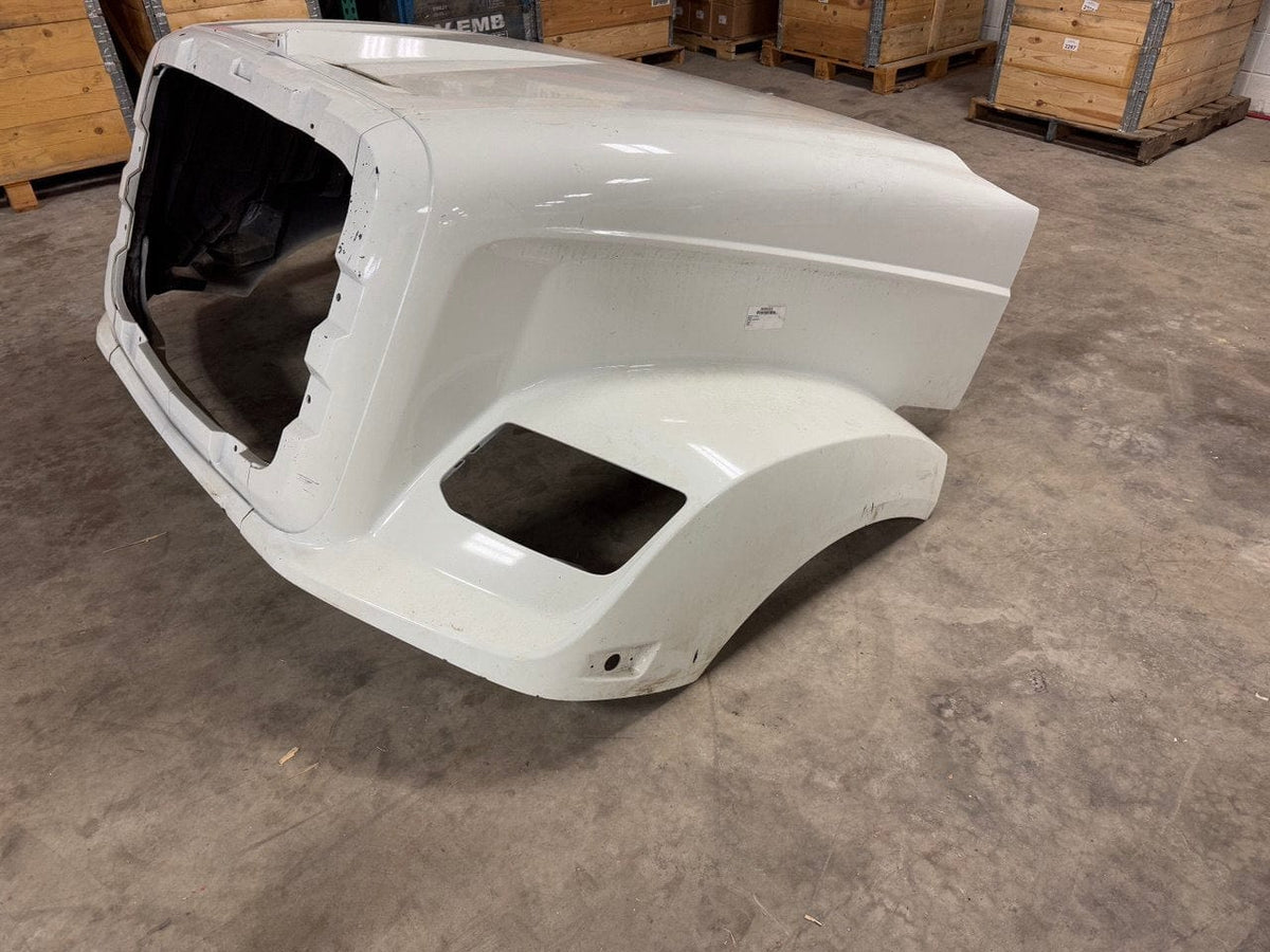 4132204C92 | Genuine International Standard Front End Hood Series HX620