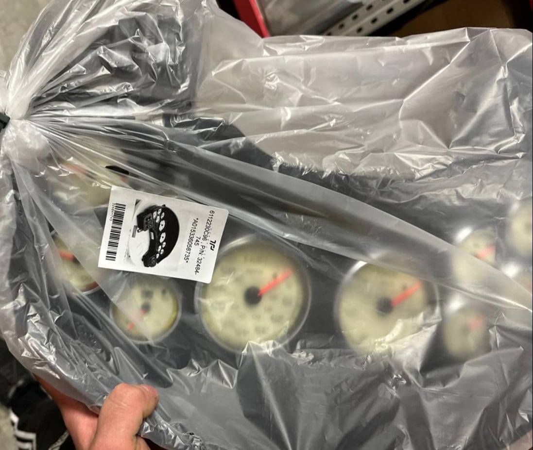 32484-745 | Genuine International Prostar Gauge Dash Cluster