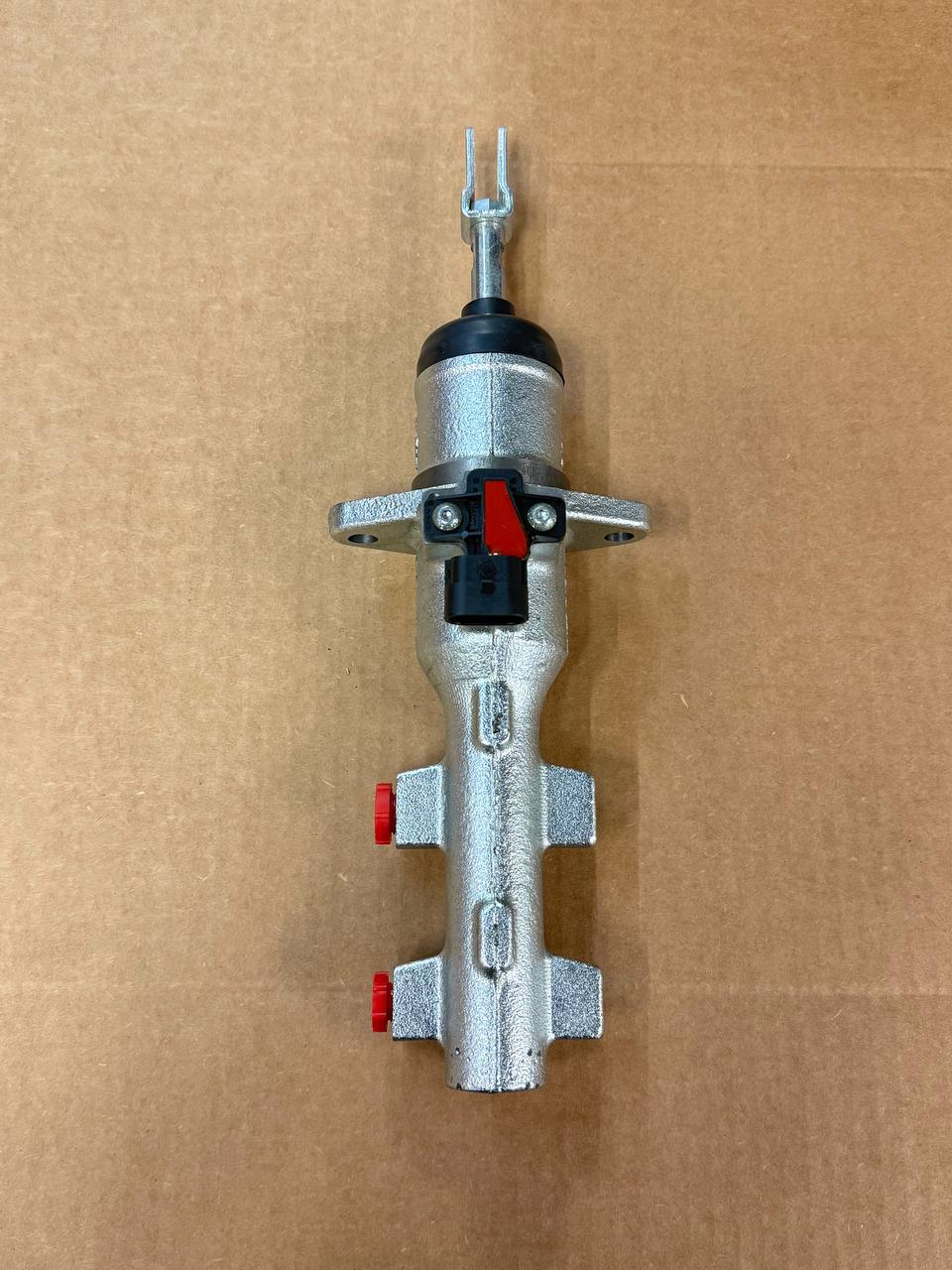 P/N: 2600303C91 | Genuine International Brake Master Cylinder