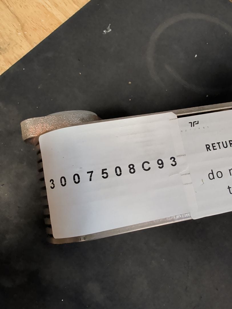 3007508С93 | Genuine International Oil Cooler 11 Plates