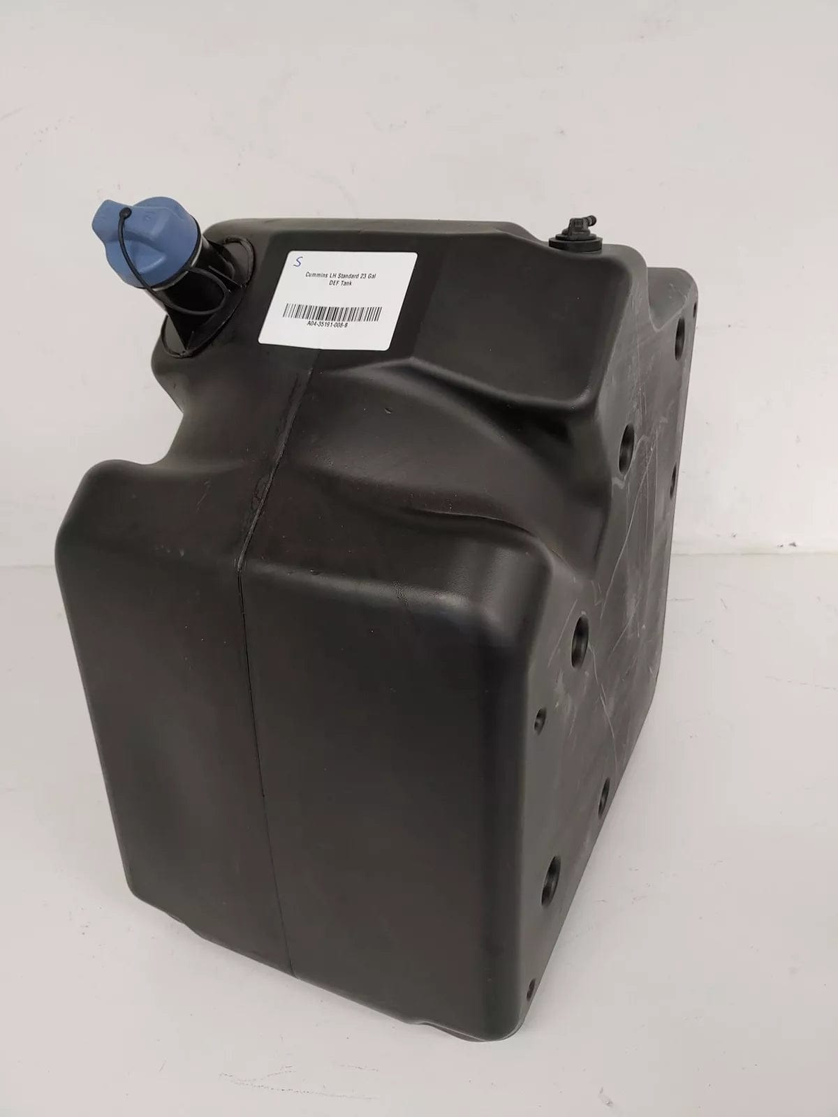 A04-31890-000 | Genuine Freightliner 23-Gallon Diesel Exhaust Fluid Tank (Left-Hand)