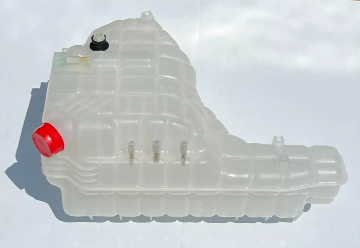 4062312C1 | Genuine International Truck Coolant Reservoir