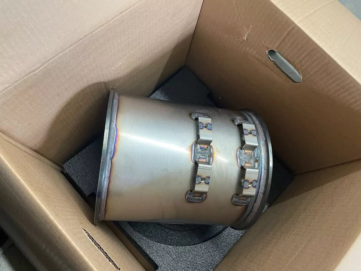 6000111034 | Genuine Detroti Diesel DPF (Diesel Particulate Filter)